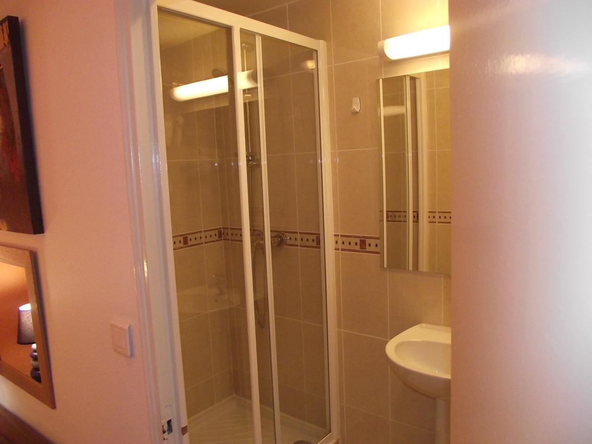 Le Nouvel Hotel Du Theatre Paris Phòng bức ảnh