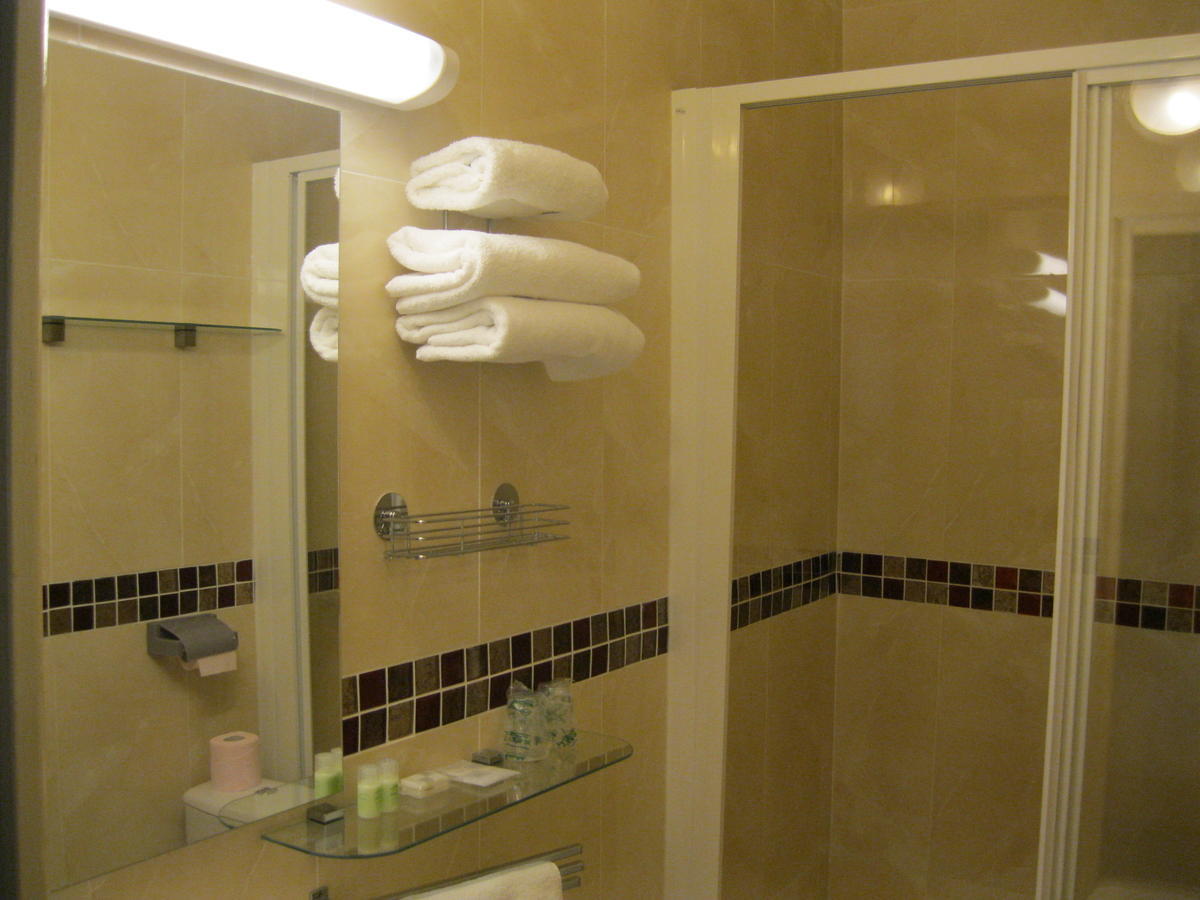 Le Nouvel Hotel Du Theatre Paris Phòng bức ảnh