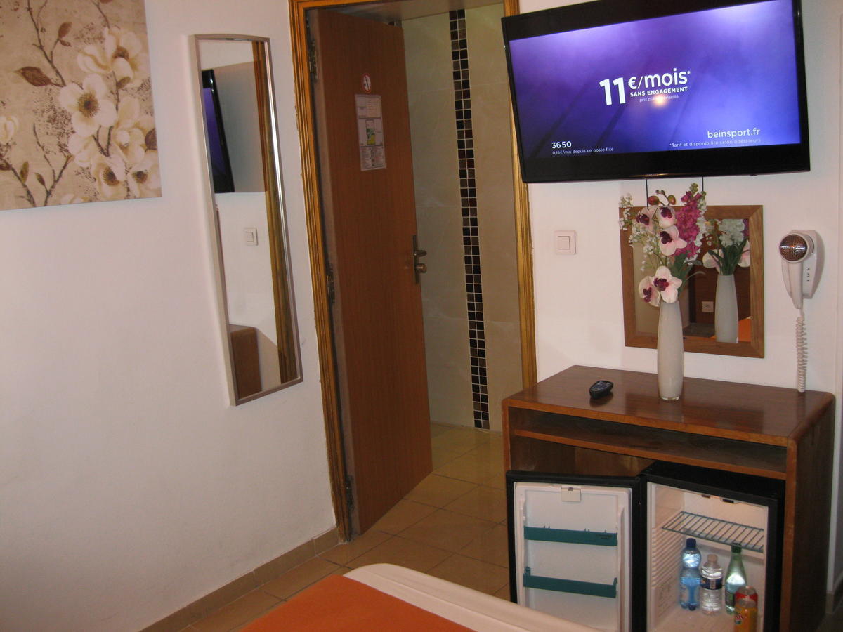 Le Nouvel Hotel Du Theatre Paris Phòng bức ảnh