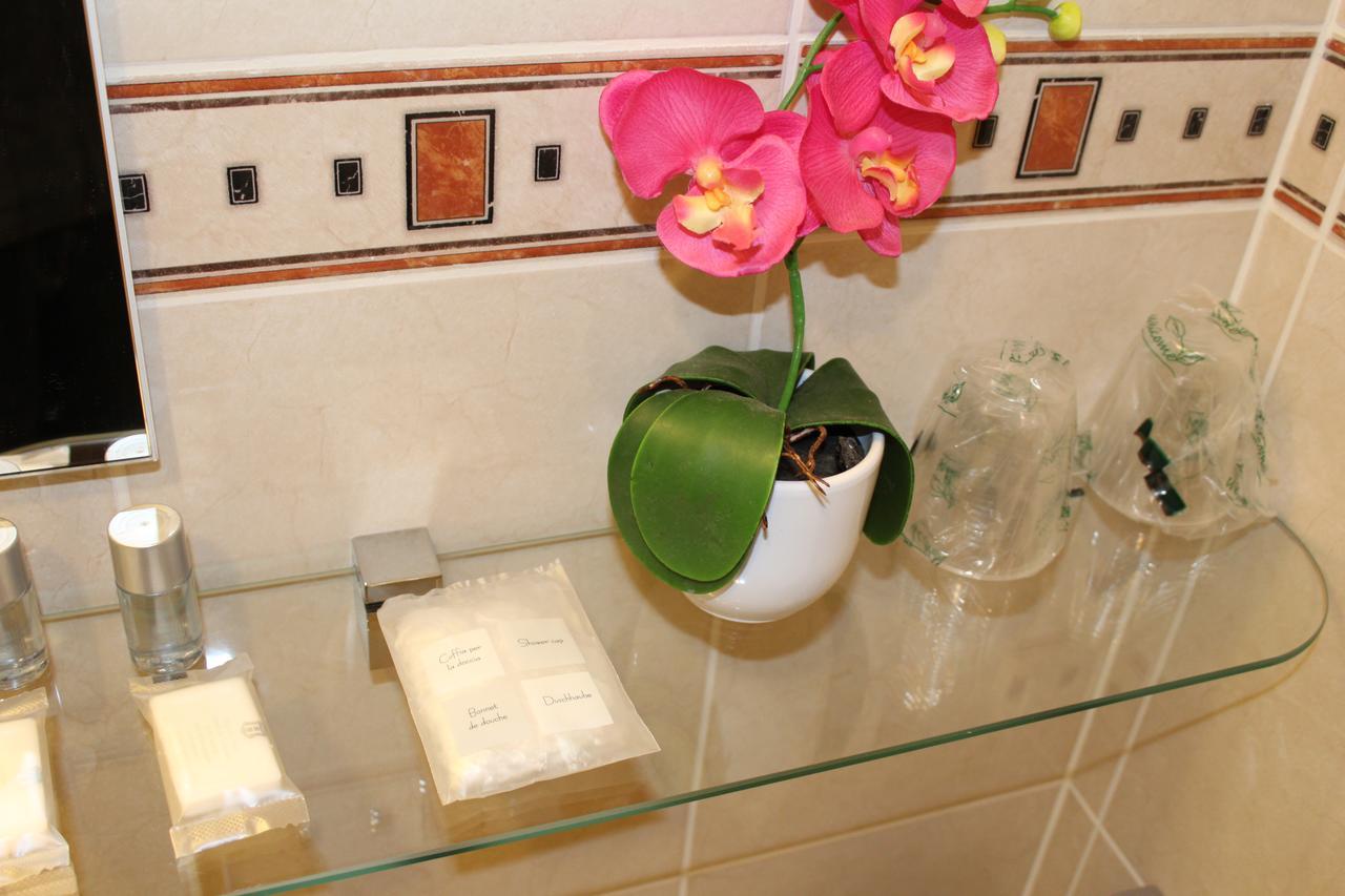Le Nouvel Hotel Du Theatre Paris Phòng bức ảnh